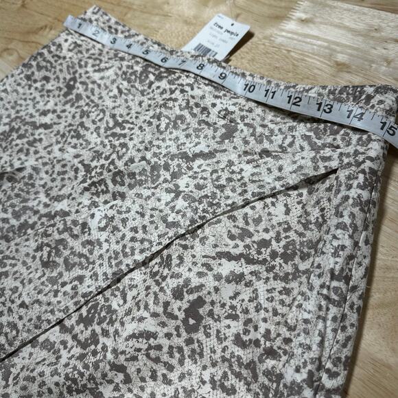 Free People NWT Fake Out Leopard Print Faux Leather Skirt in Light Combo Size 10 - Picture 9 of 10